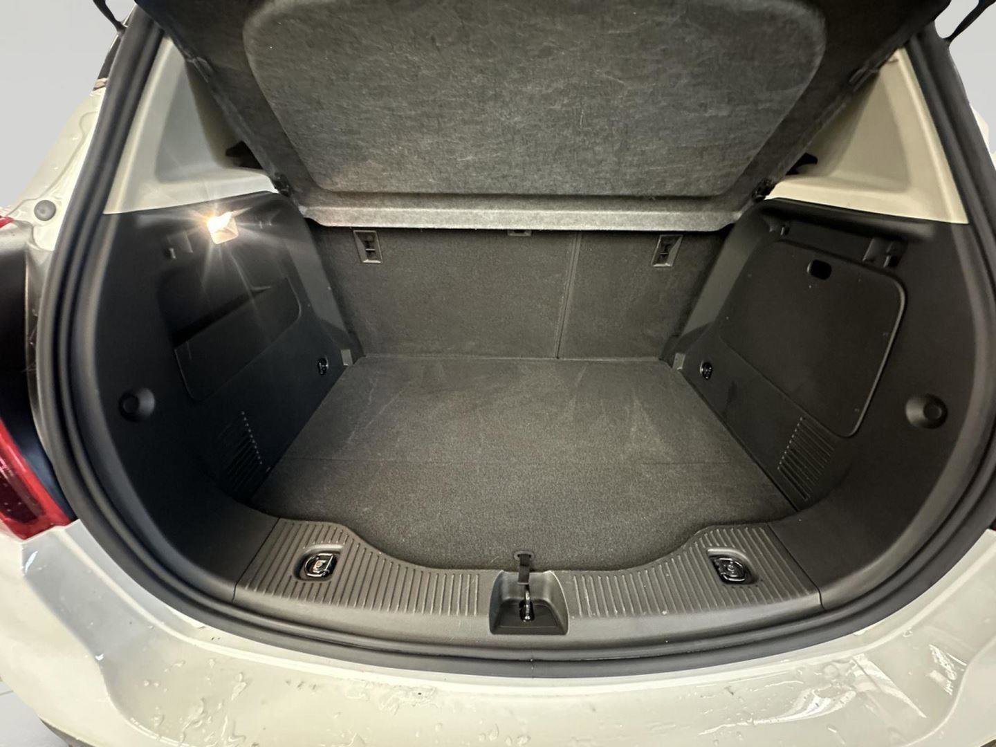 Used 2018 Buick Encore Preferred image 11