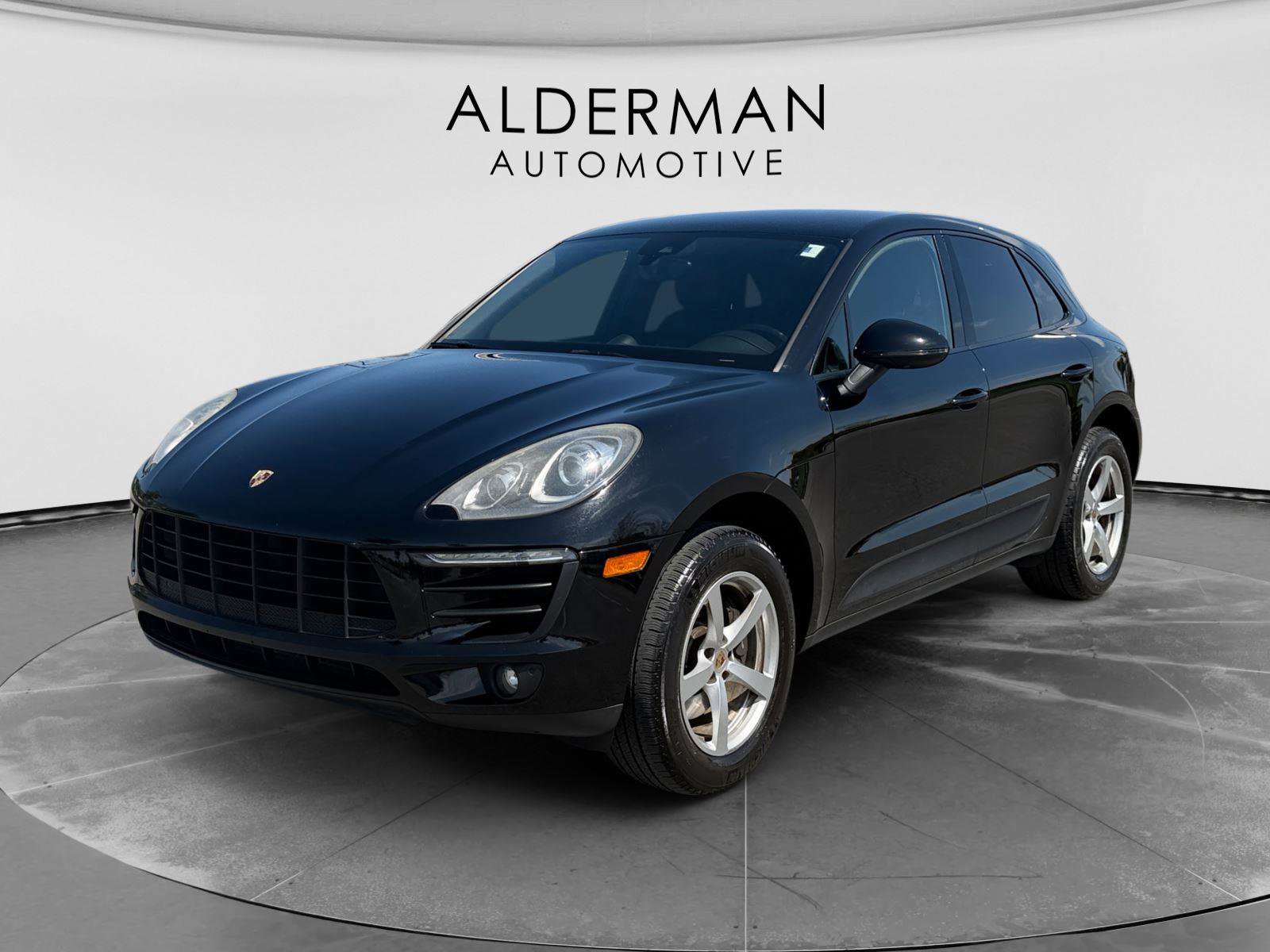 Used 2017 Porsche Macan AWD/4WD image 1