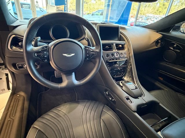 Used 2023 Aston Martin DB11 Coupe image 15