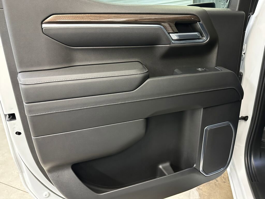 Used 2023 Chevrolet Silverado 1500 LT image 19