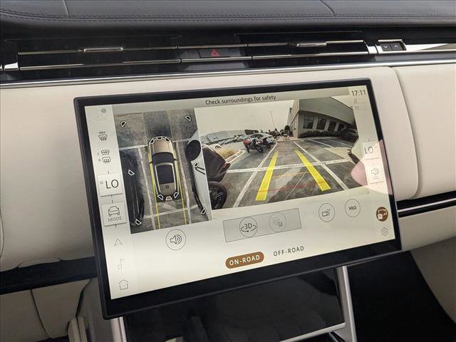 New 2025 Land Rover Range Rover SE image 13