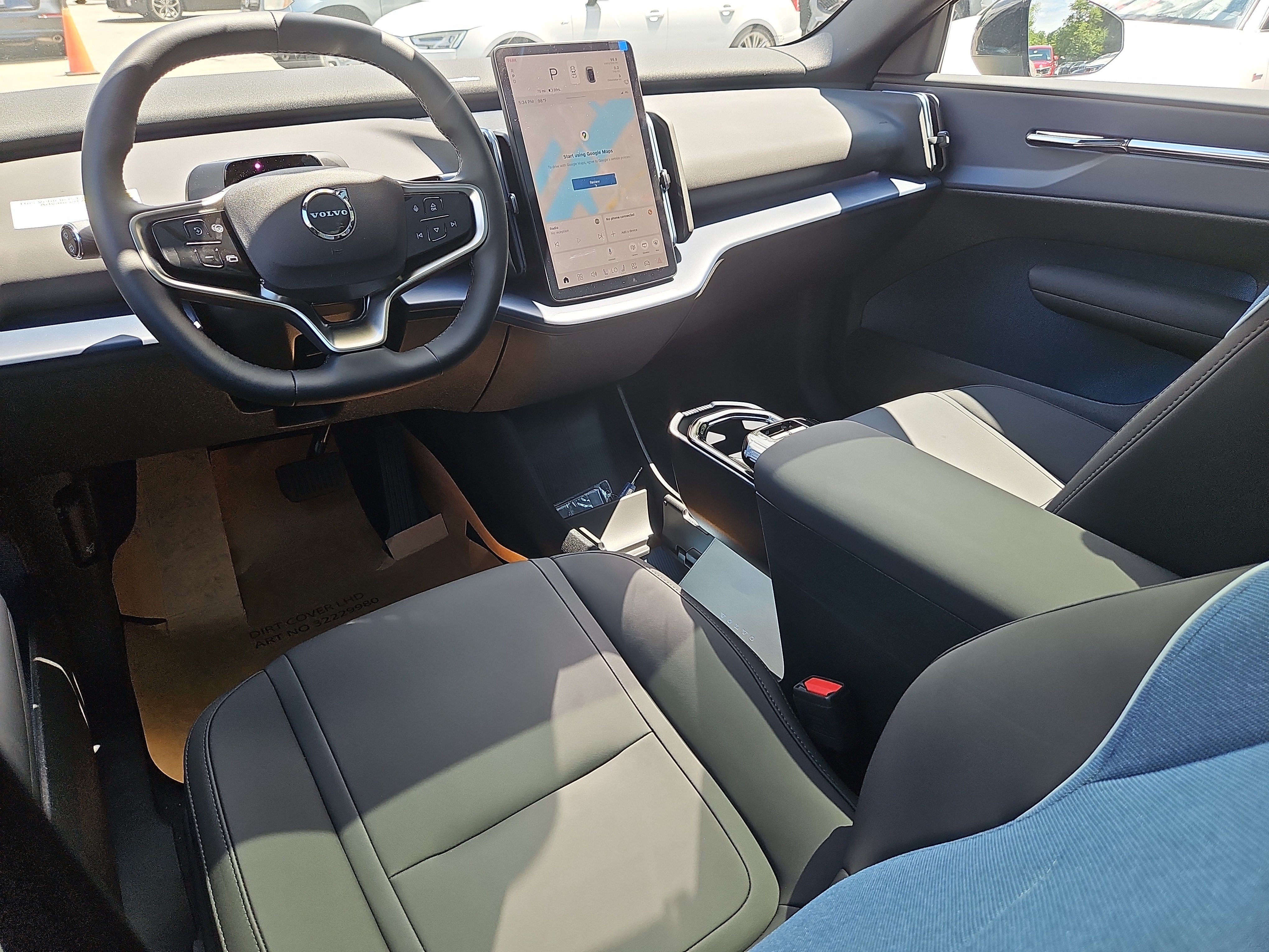 New 2026 Volvo EX30 Ultra w/ Climate Package AWD/4WD image 3