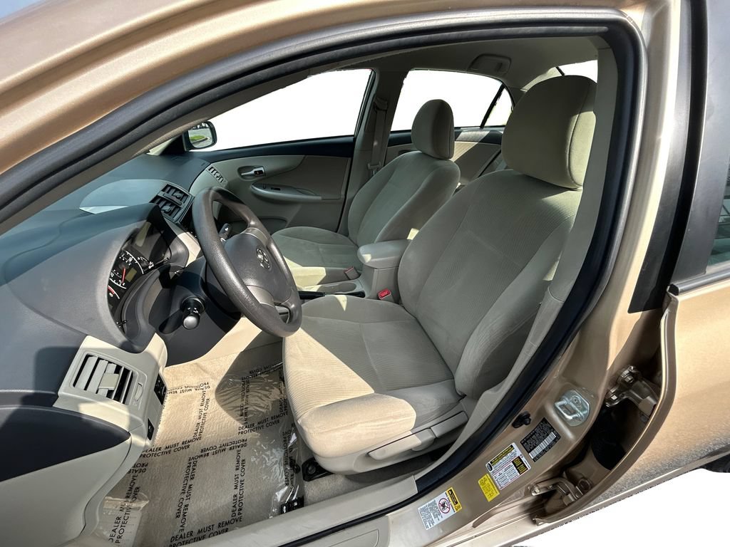 Used 2011 Toyota Corolla LE FWD image 14