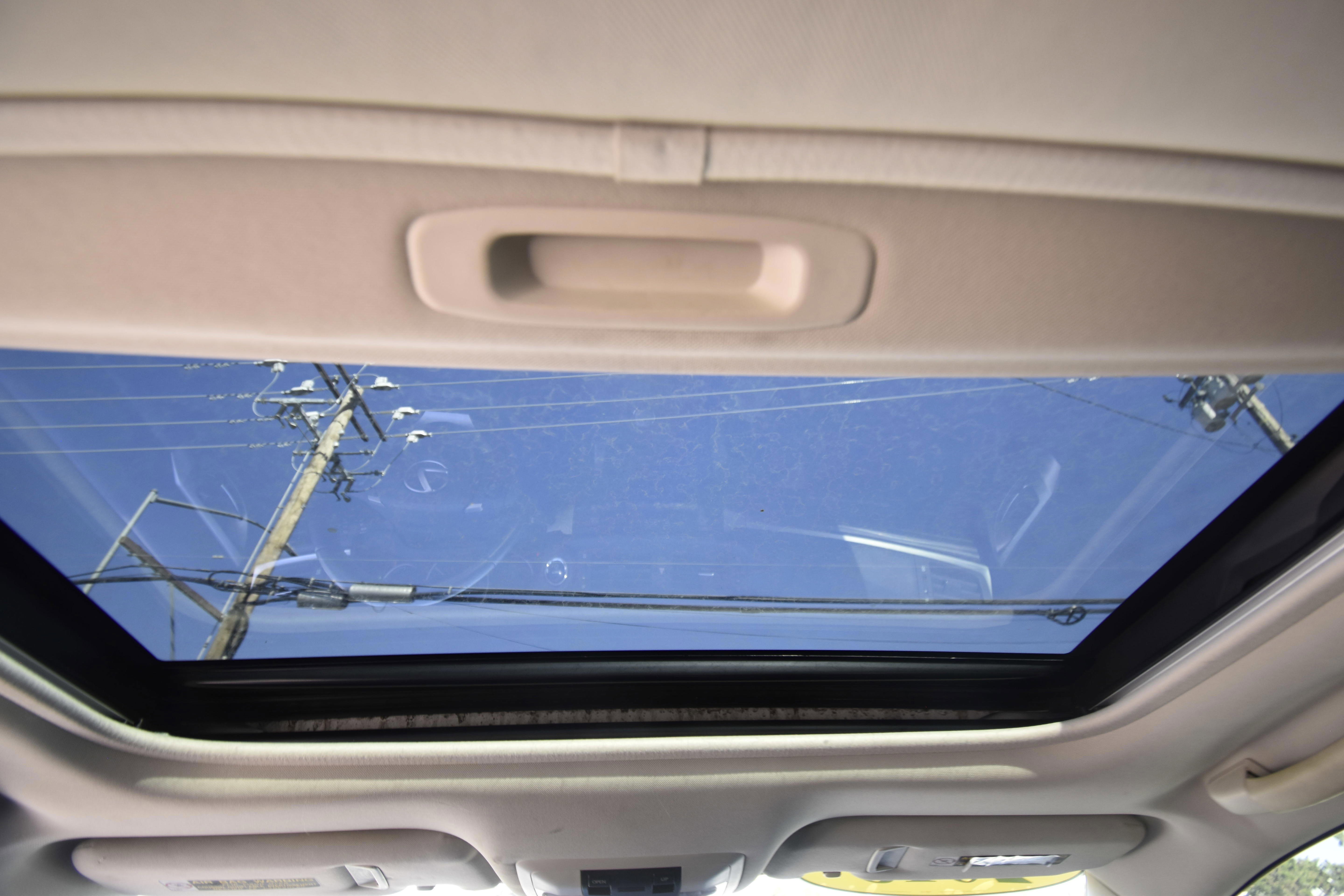 Used 2015 Lexus CT 200h w/ Navigation Package image 14