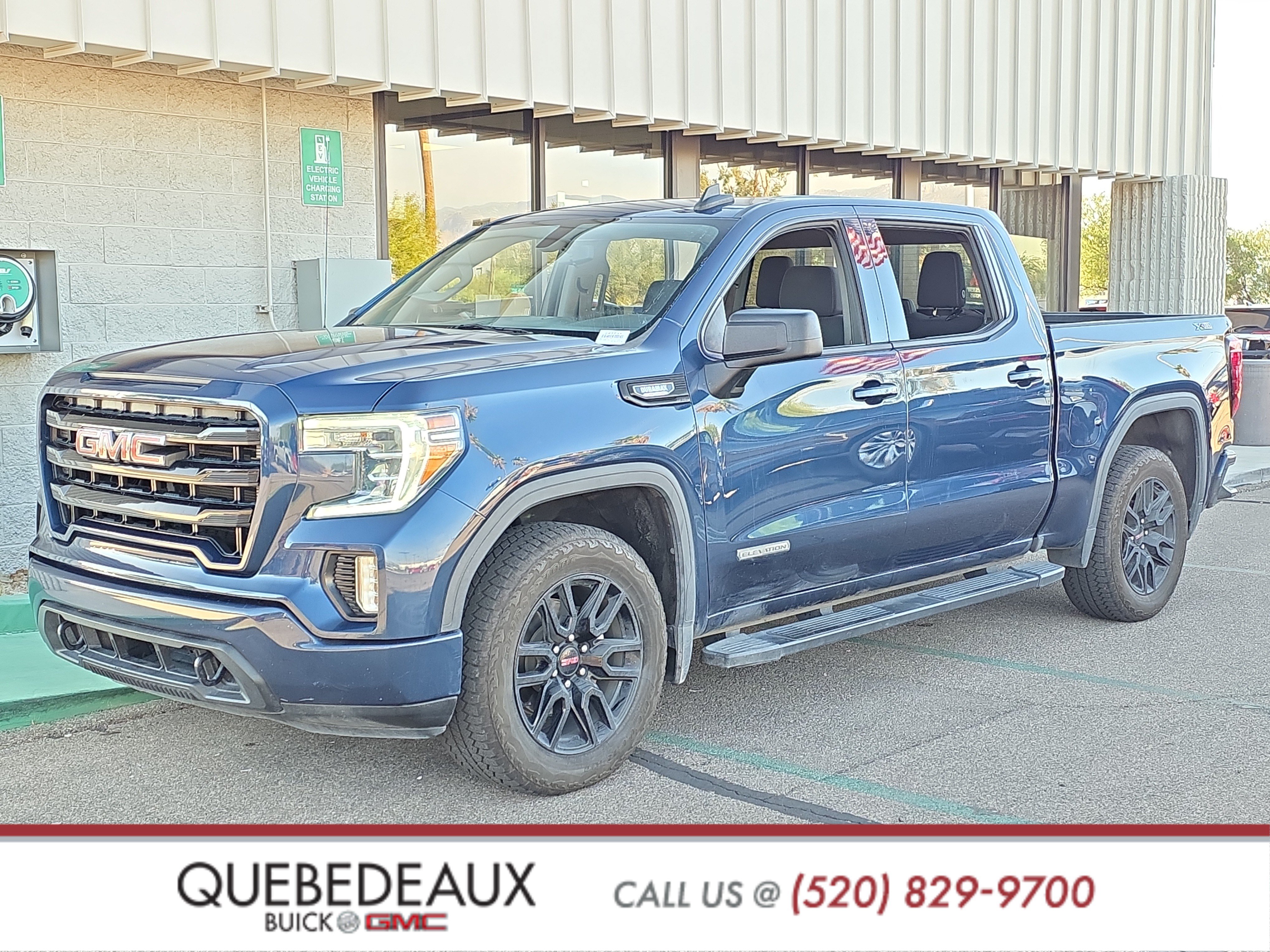Used 2021 GMC Sierra 1500 Elevation w/ LPO, Elevation Black Package AWD/4WD image 3
