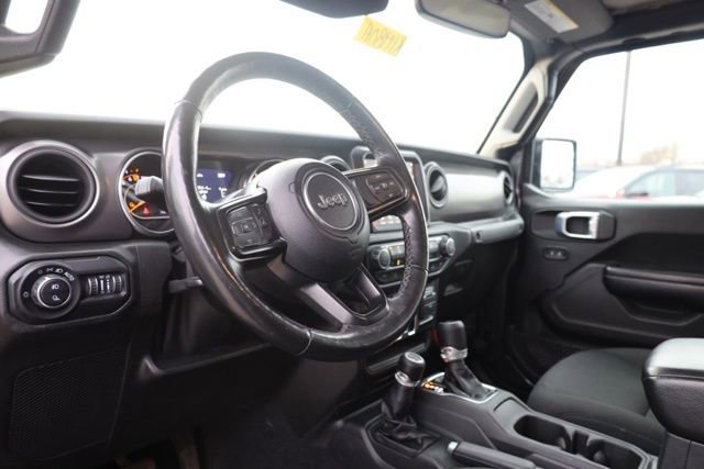 Used 2021 Jeep Gladiator Sport image 19