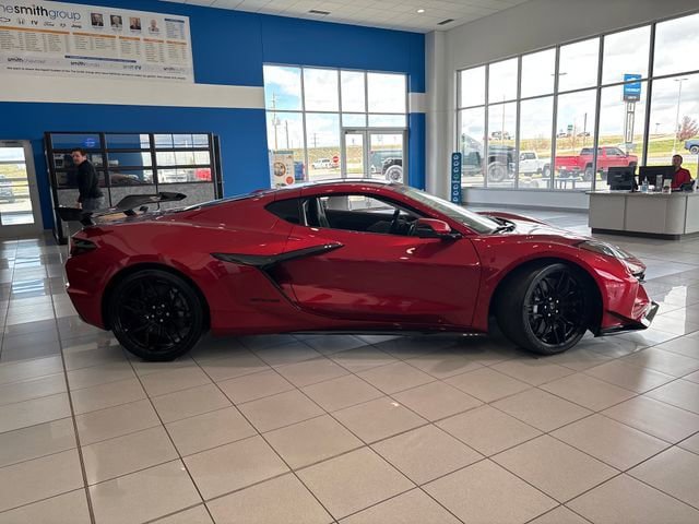 New 2026 Chevrolet Corvette Z06 w/ Z07 Performance Package RWD image 2