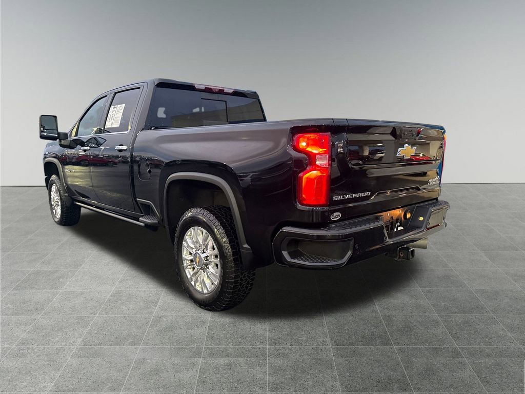Used 2023 Chevrolet Silverado 3500 High Country image 3