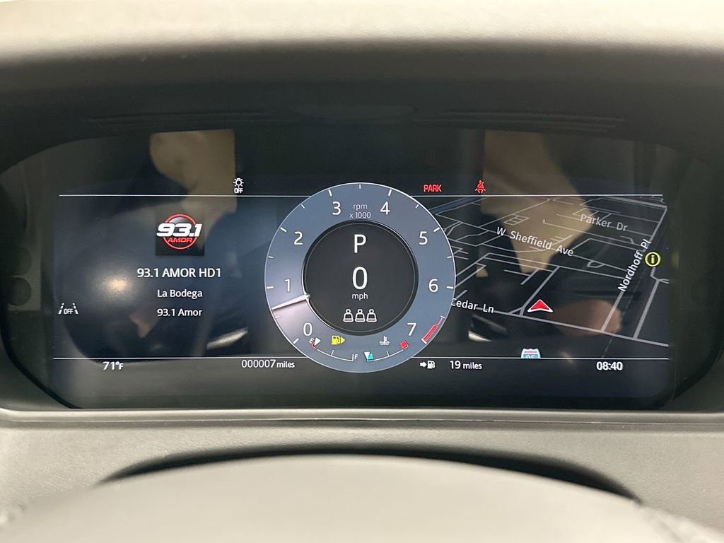 New 2026 Land Rover Range Rover Velar Dynamic SE image 14
