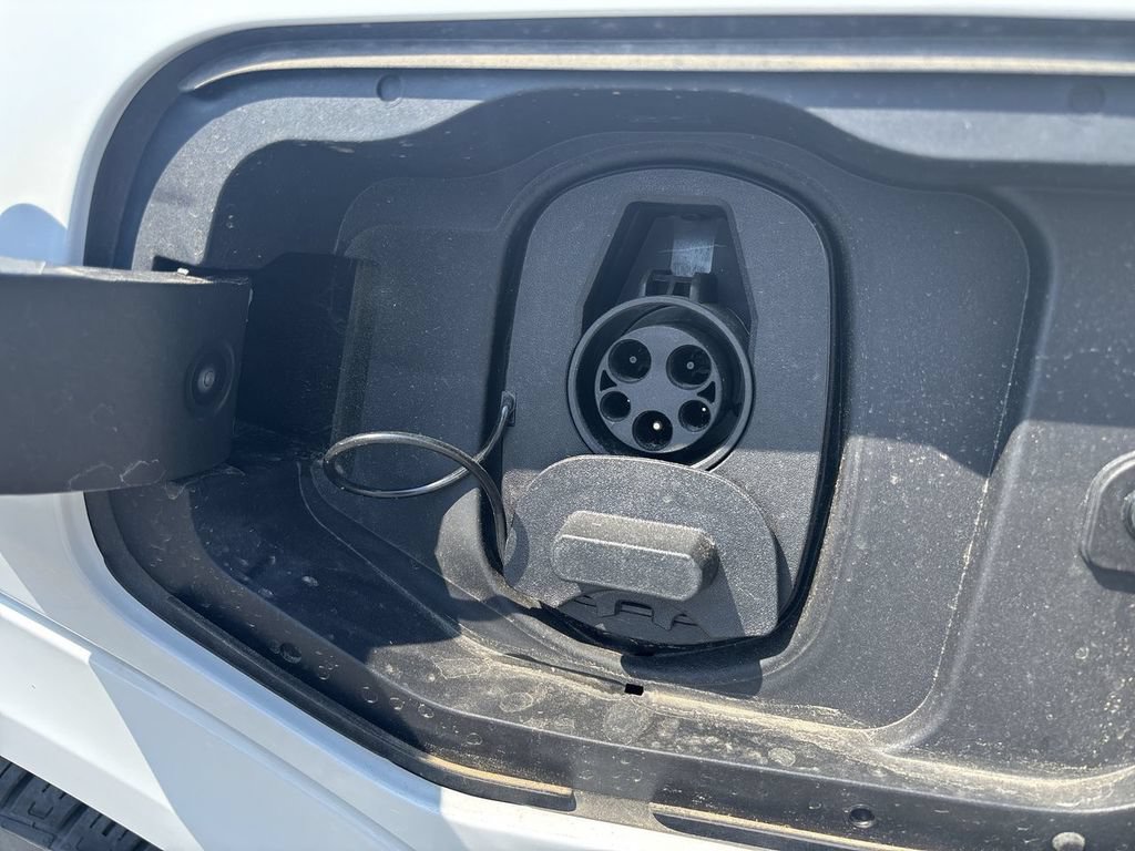 New 2026 Chevrolet Equinox EV LT w/ Convenience Package II AWD/4WD image 35
