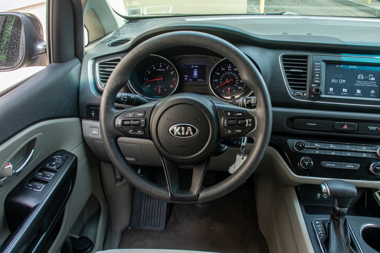 Used 2021 Kia Sedona LX FWD image 18