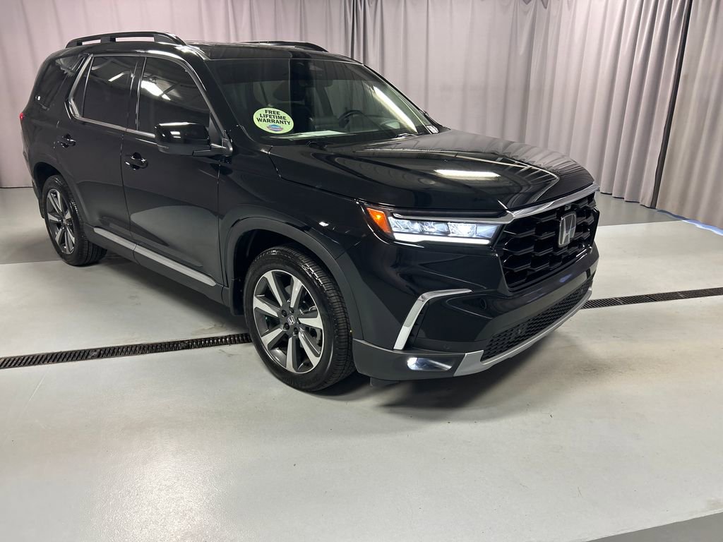Used 2025 Honda Pilot Elite