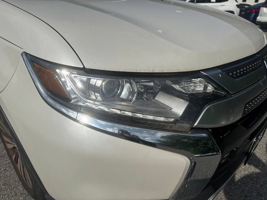 Used 2020 Mitsubishi Outlander SE AWD/4WD image 7
