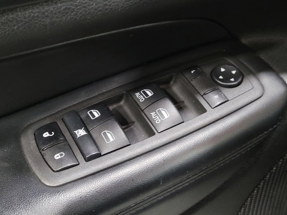 Used 2021 Jeep Grand Cherokee Laredo X image 27