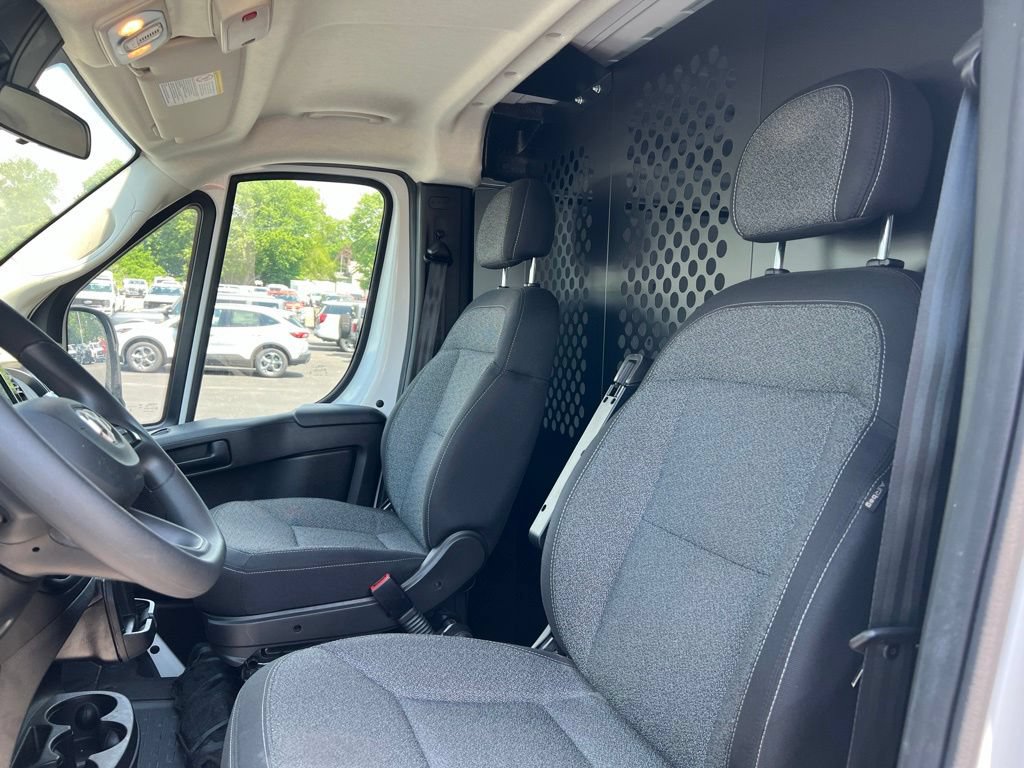 Used 2025 RAM ProMaster 2500 w/ U-Haul Equipment Group FWD image 4