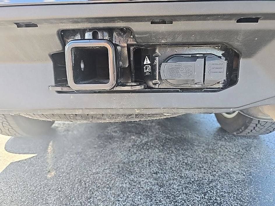 Used 2025 Ford Expedition Active AWD/4WD image 36