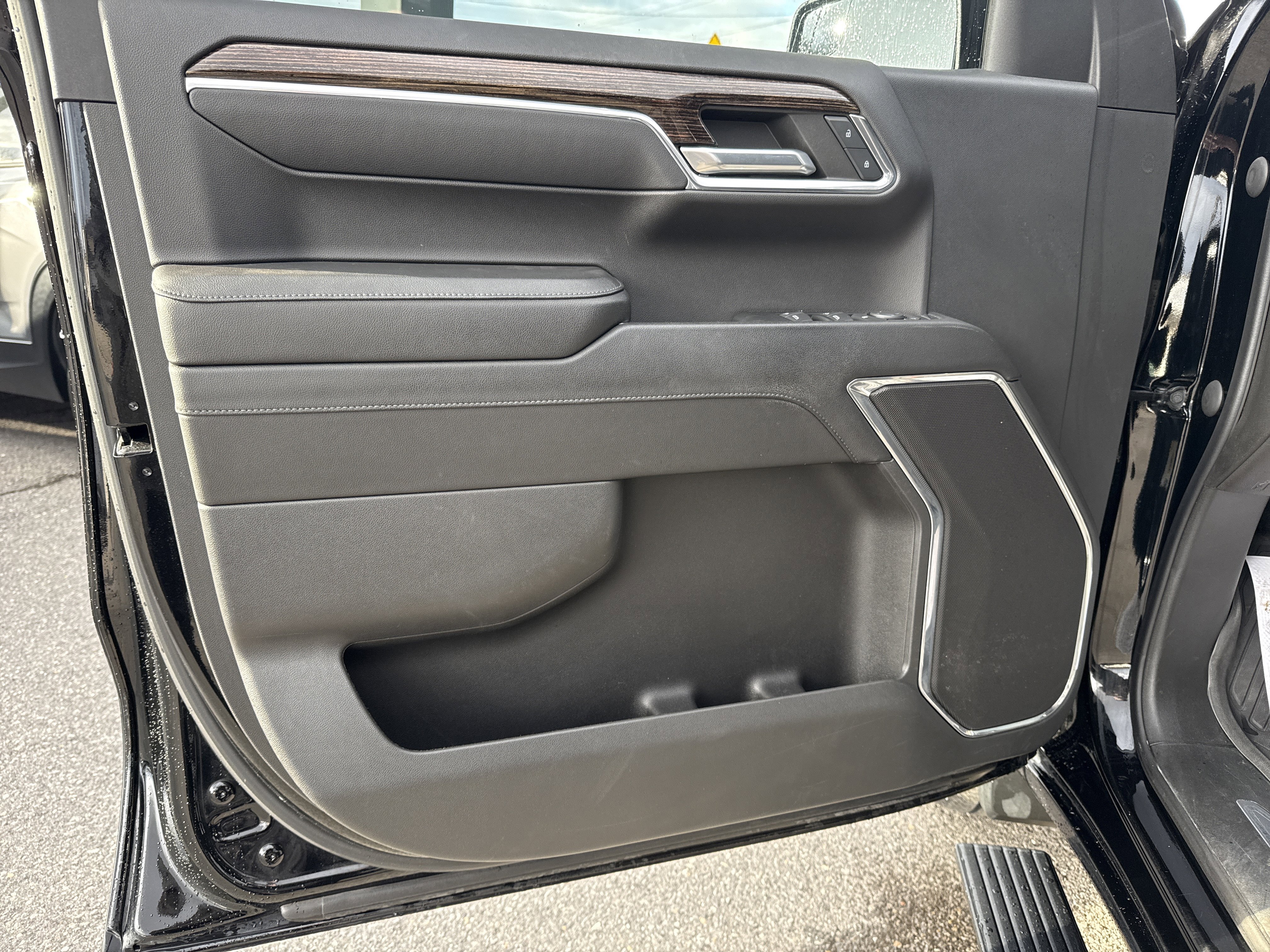 Used 2023 GMC Sierra 1500 Elevation image 15