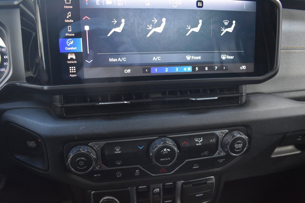 Used 2025 Jeep Wrangler Sport S image 18