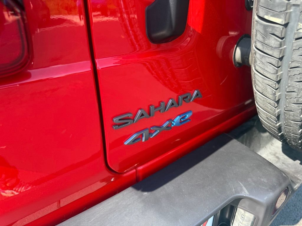 Used 2025 Jeep Wrangler Unlimited Sahara AWD/4WD image 47