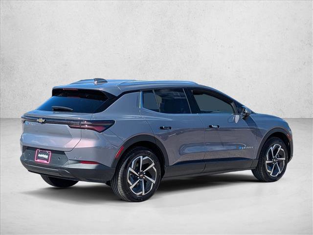 New 2026 Chevrolet Equinox EV LT image 2