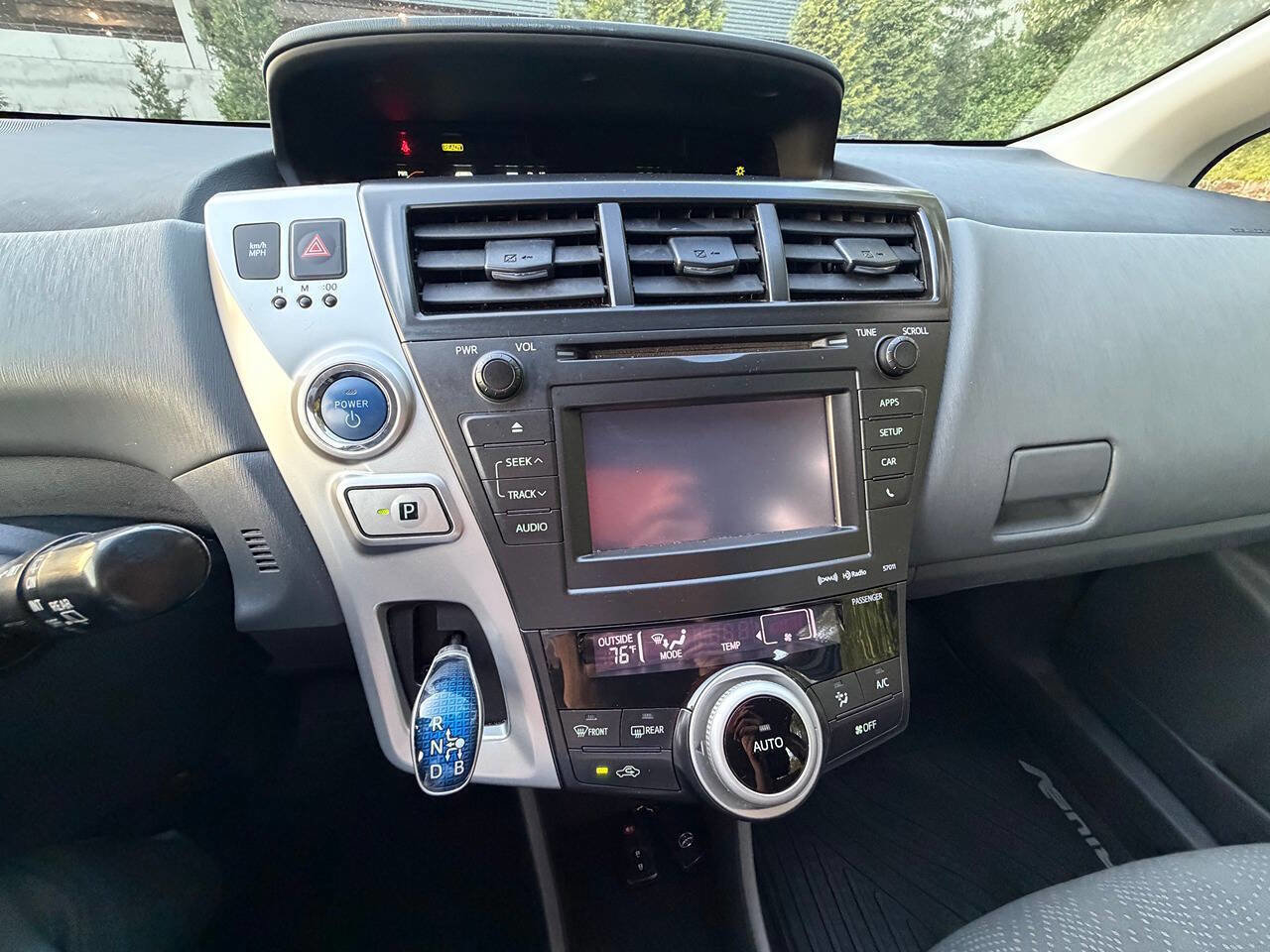 Used 2014 Toyota Prius V Three FWD image 37