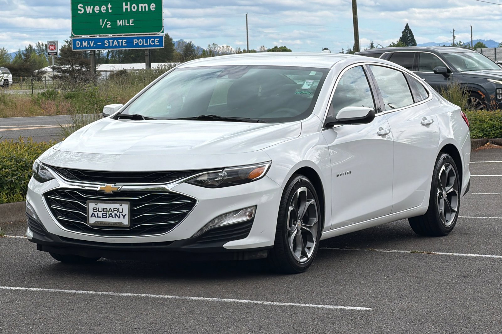 Used 2024 Chevrolet Malibu LT FWD image 8