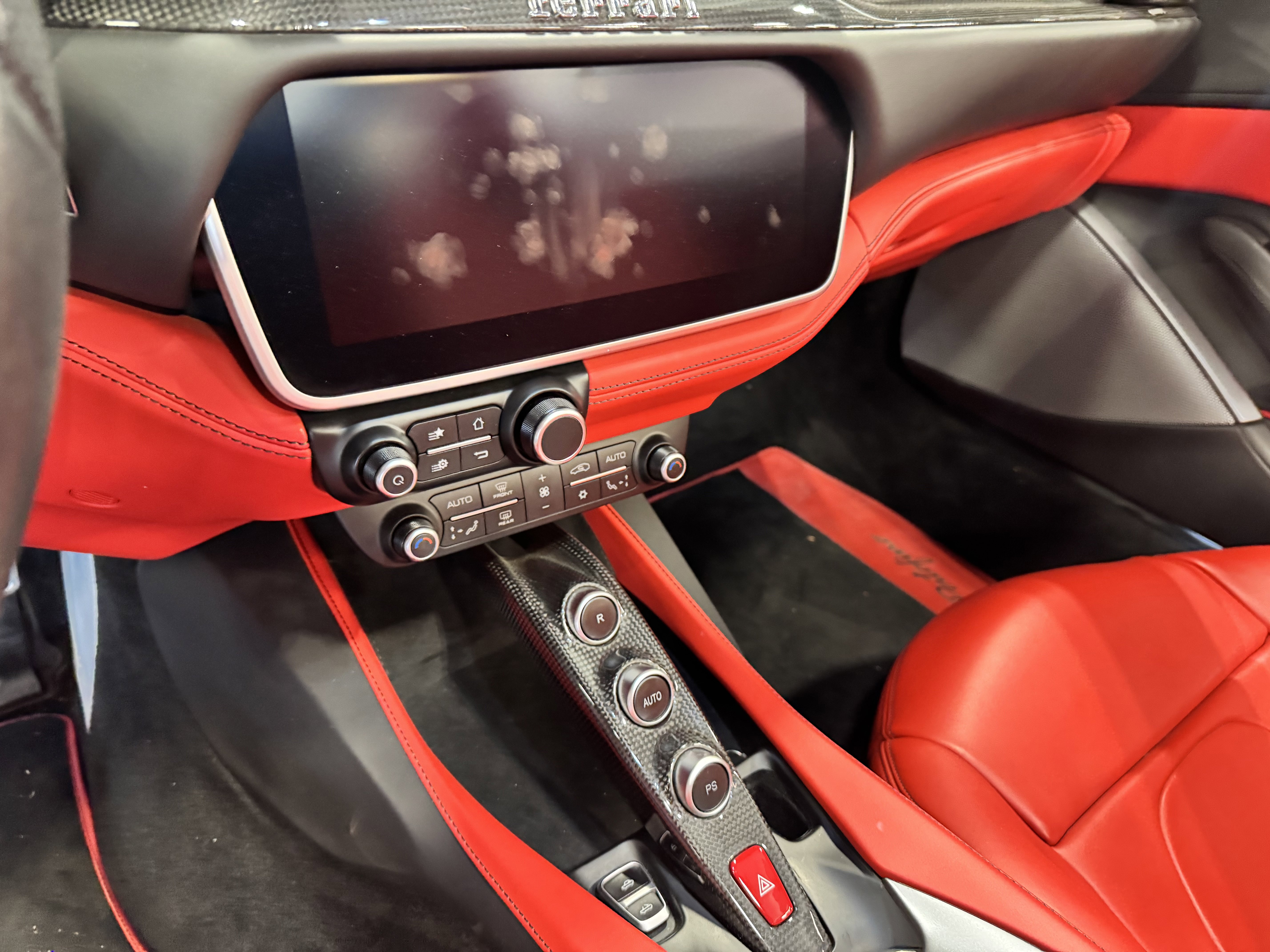 Used 2020 Ferrari Portofino image 29