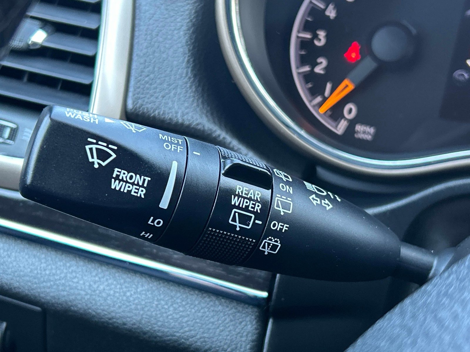 Used 2014 Jeep Grand Cherokee Limited image 27