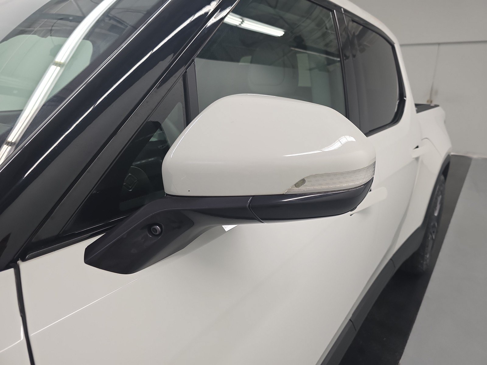 Used 2023 Rivian R1T Adventure AWD/4WD image 33