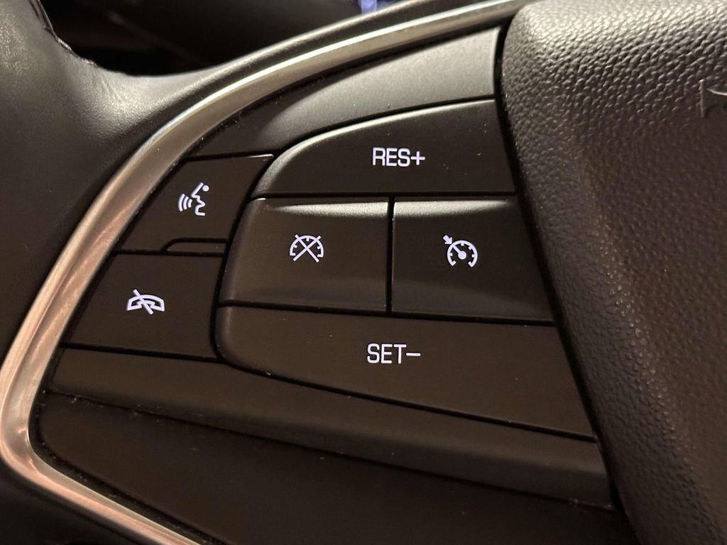 Used 2018 Cadillac XT5 Luxury w/ Driver Awareness Package AWD/4WD image 24