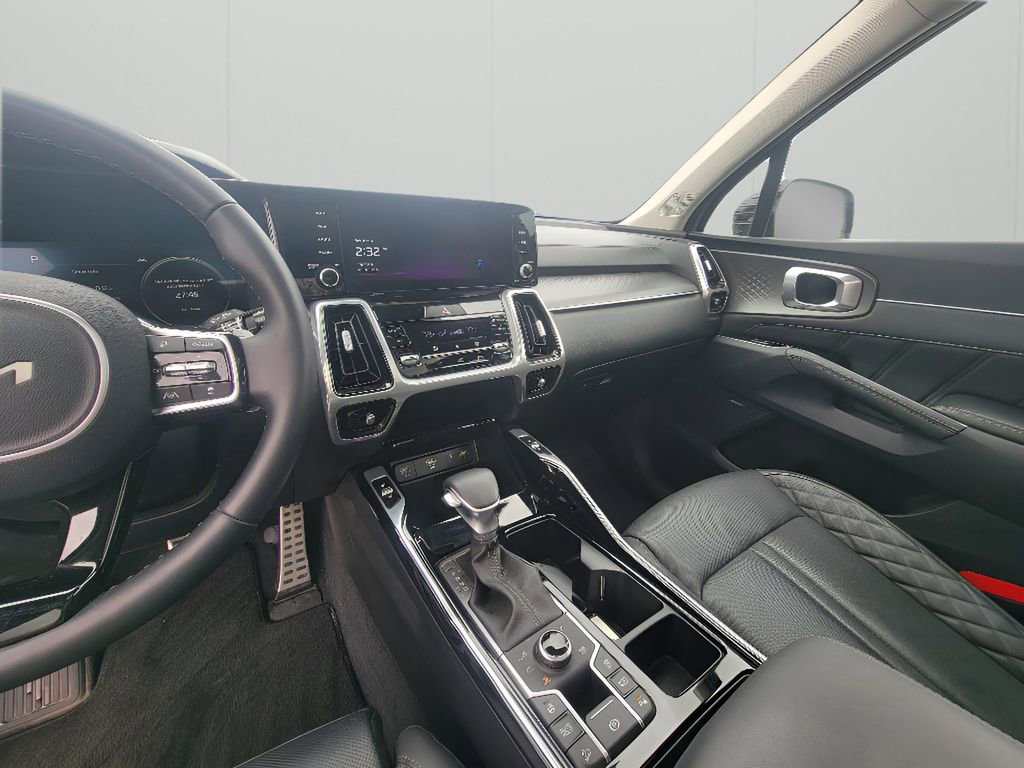 Used 2023 Kia Sorento SX AWD/4WD image 19