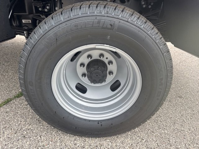 New 2025 Ford F350 XL image 12