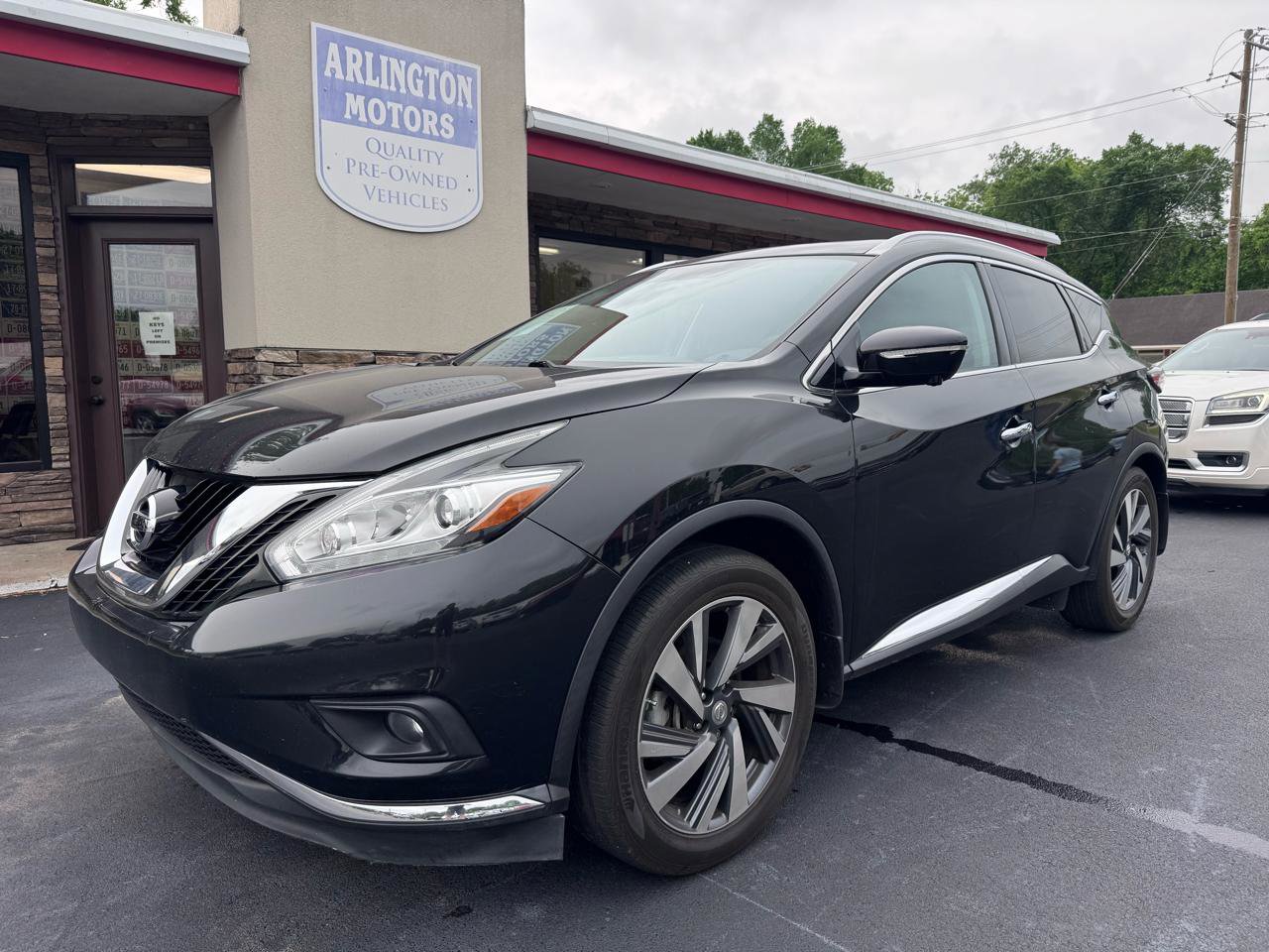 Used 2015 Nissan Murano Platinum w/ Platinum Technology Package FWD image 2
