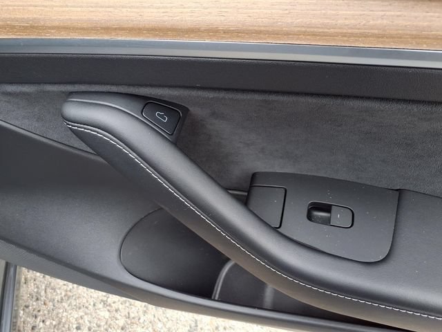 Used 2022 Tesla Model 3 Long Range AWD/4WD image 24