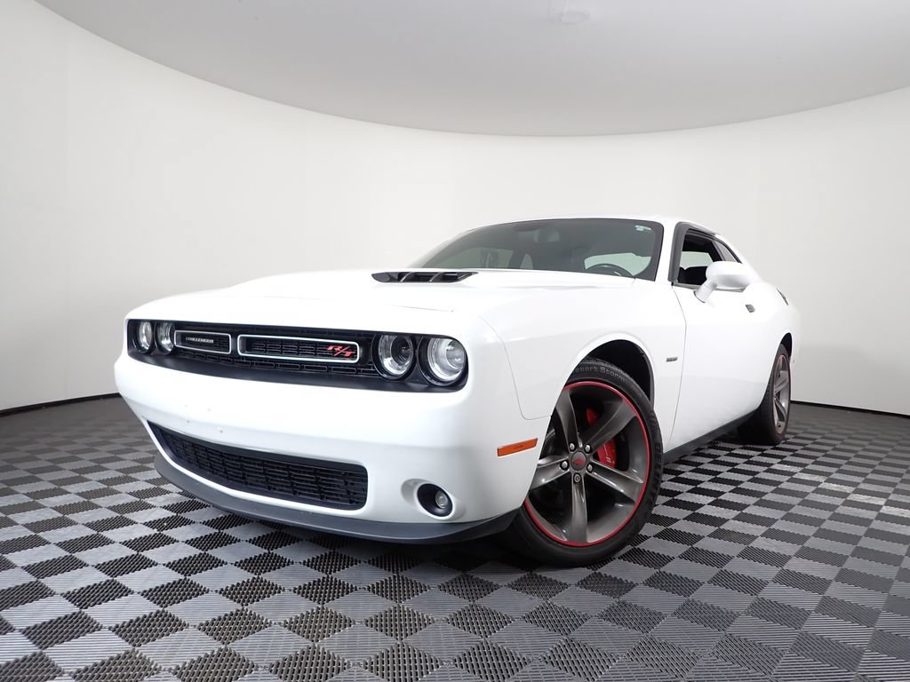 Used 2017 Dodge Challenger R/T w/ Cold Weather Group RWD image 2