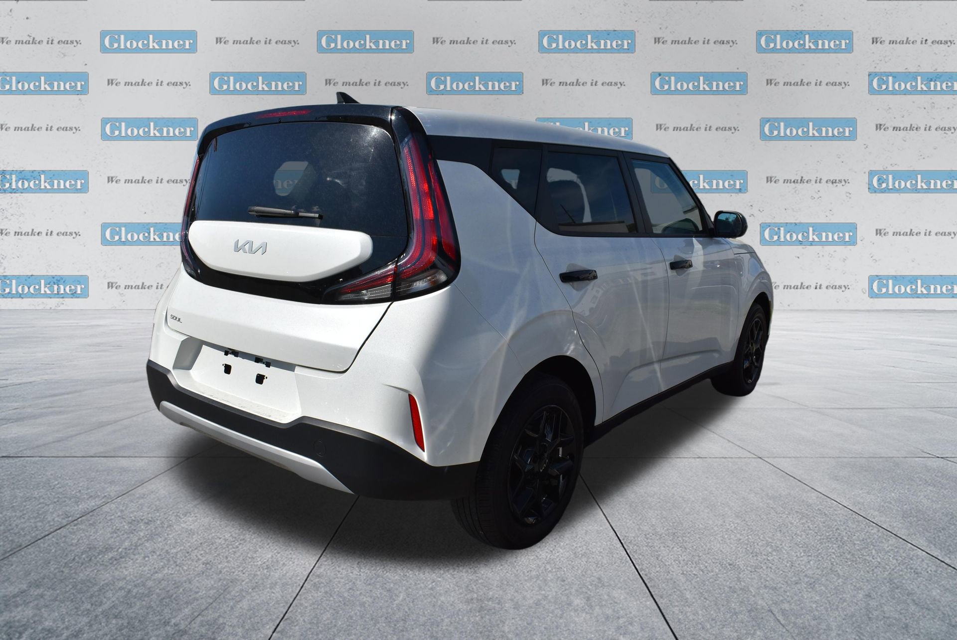 Used 2024 Kia Soul LX w/ Option Group 015 FWD image 4