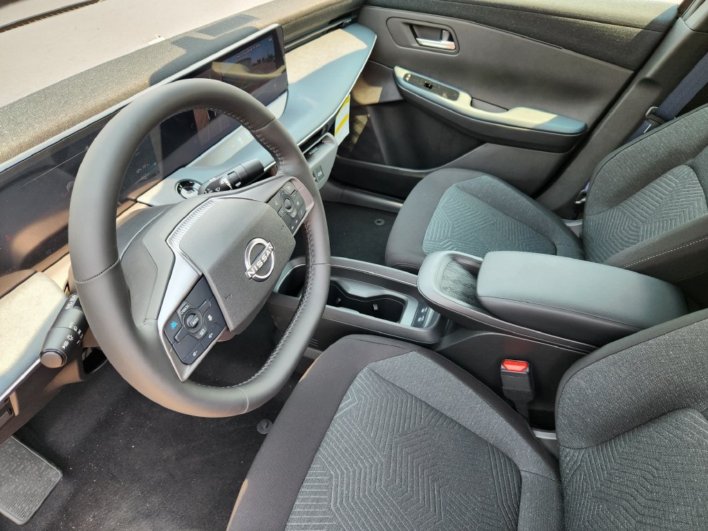 New 2026 Nissan Leaf w/ Floor Mat Package (S+) FWD image 10
