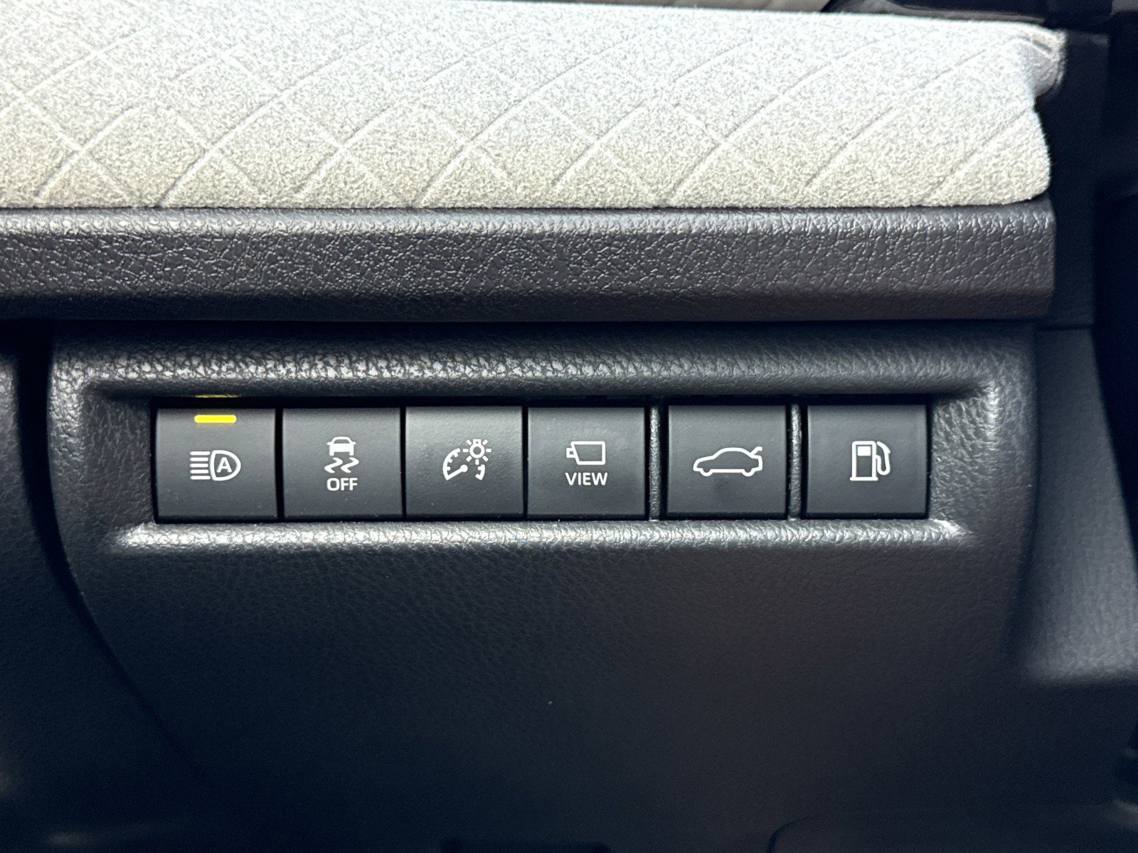 Used 2026 Toyota Camry XLE w/ Premium Plus Package image 20