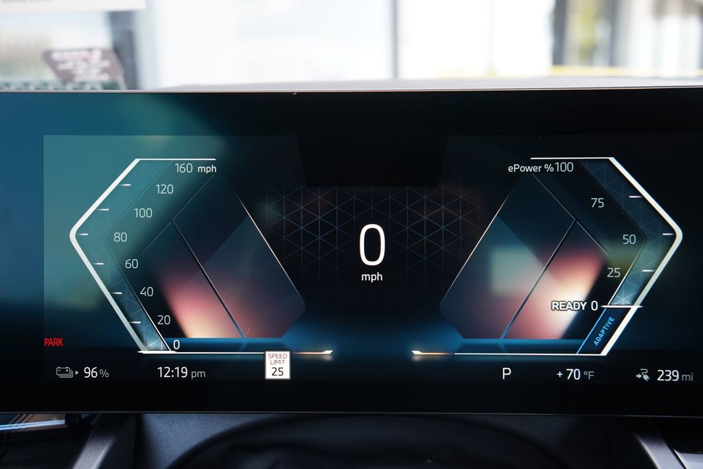 Used 2025 BMW i5 xDrive40 w/ Premium Package image 17