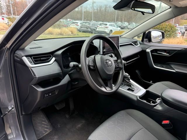 Used 2025 Toyota RAV4 XLE AWD/4WD image 23