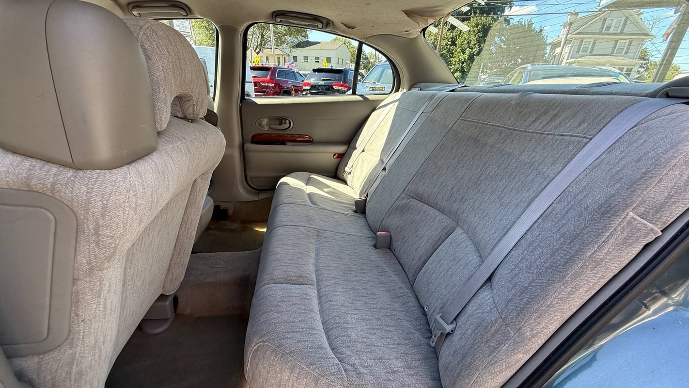 Used 2002 Buick Le Sabre Custom w/ Luxury Pkg FWD image 9