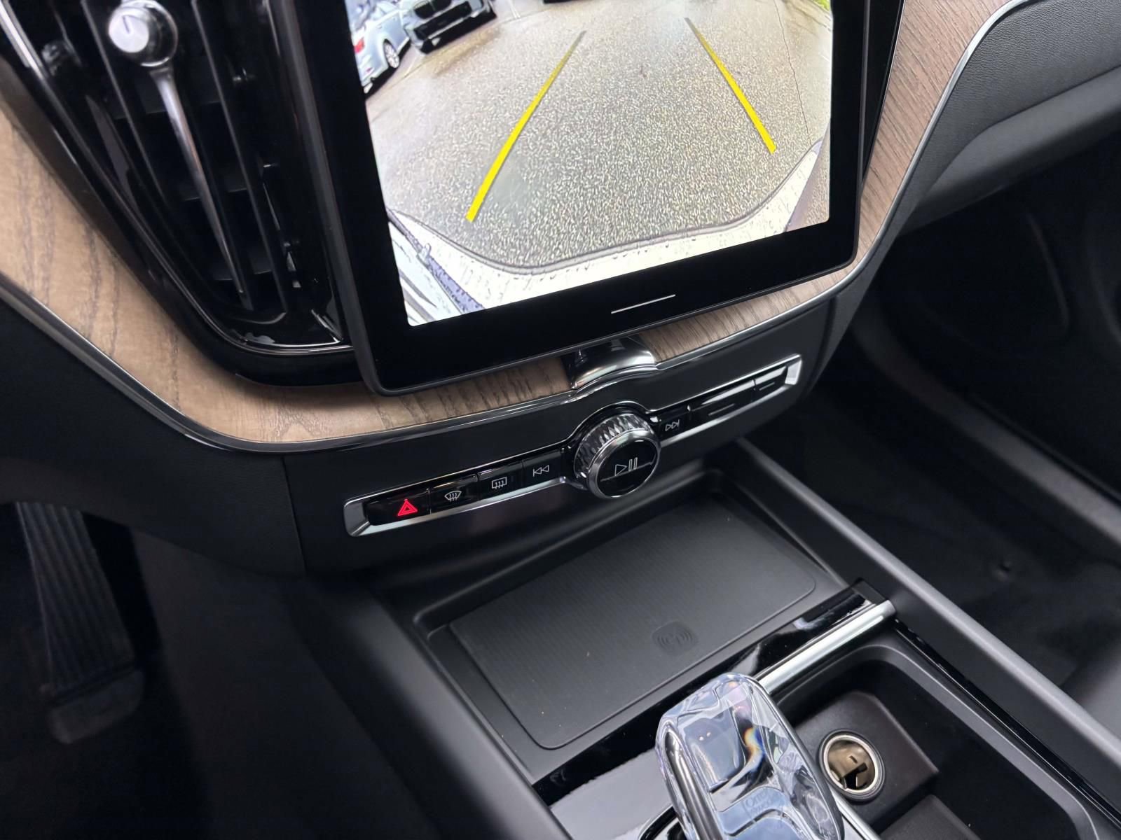 New 2026 Volvo XC60 B5 Plus w/ Protection Package Premier AWD/4WD image 21