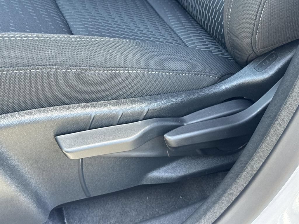 New 2027 Chevrolet Equinox LT w/ LPO, Floor Liner Package FWD image 23