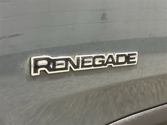 Used 2018 Jeep Renegade Latitude image 29