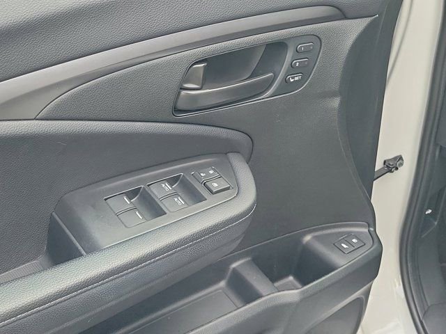 Used 2024 Honda Passport EX-L image 18