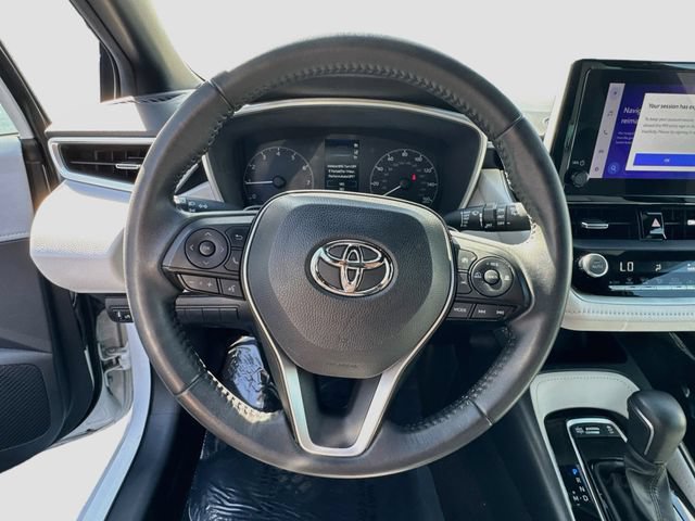 Used 2023 Toyota Corolla SE w/ SE Premium Package FWD image 11