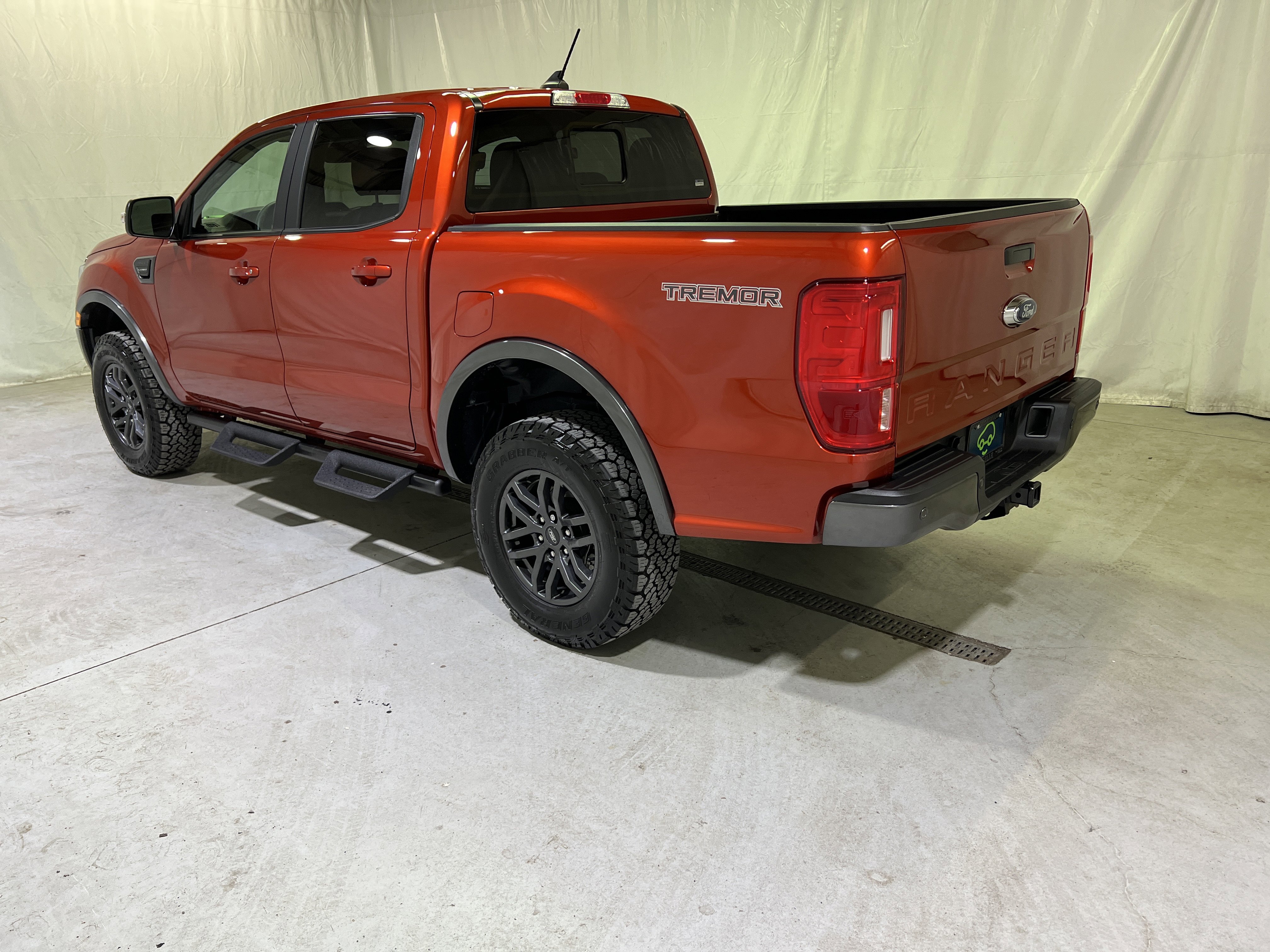 Used 2022 Ford Ranger Lariat w/ Tremor Off-Road Package image 8