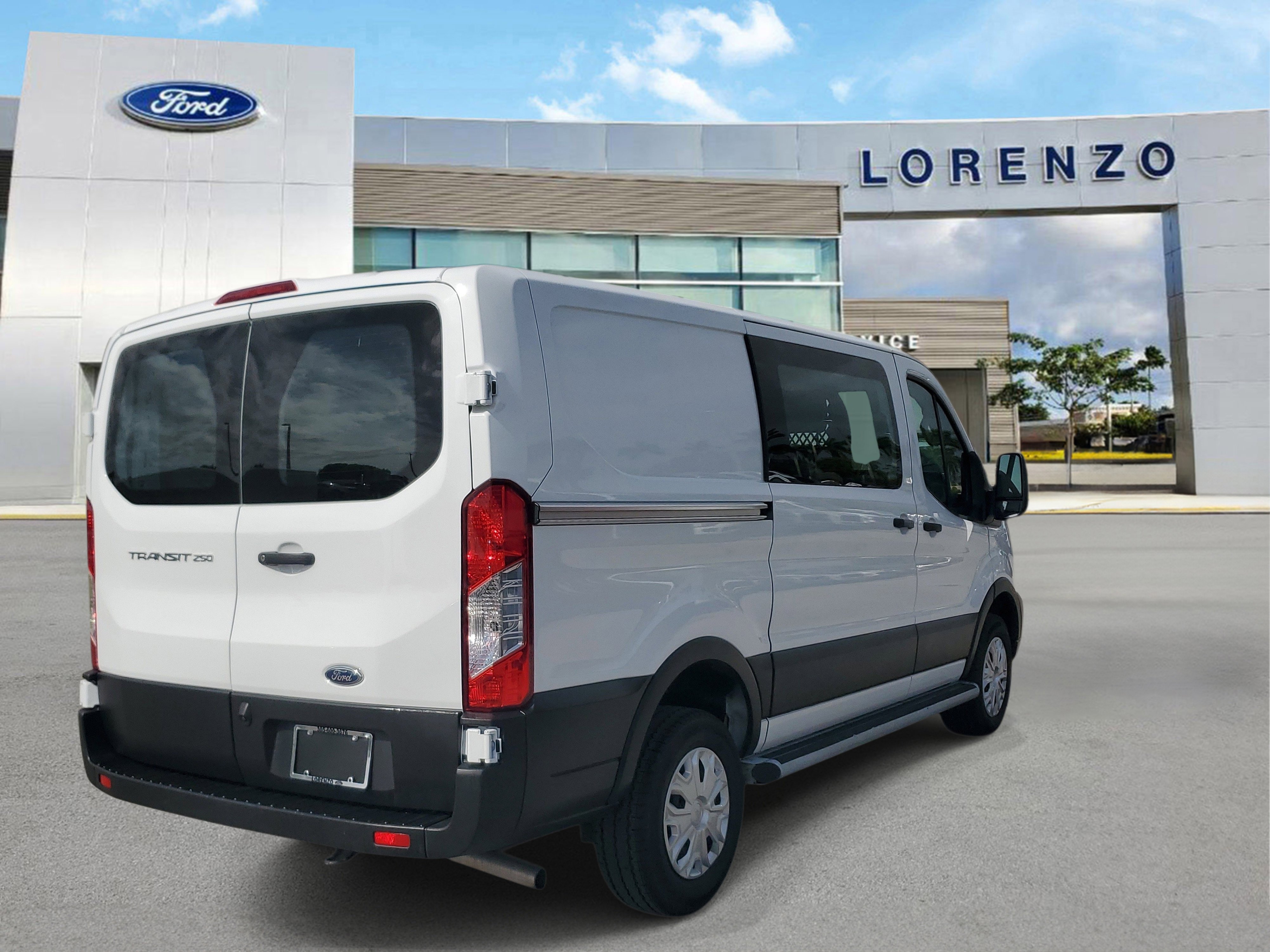 Used 2024 Ford Transit 250 Low Roof w/ Exterior Upgrade Package image 5