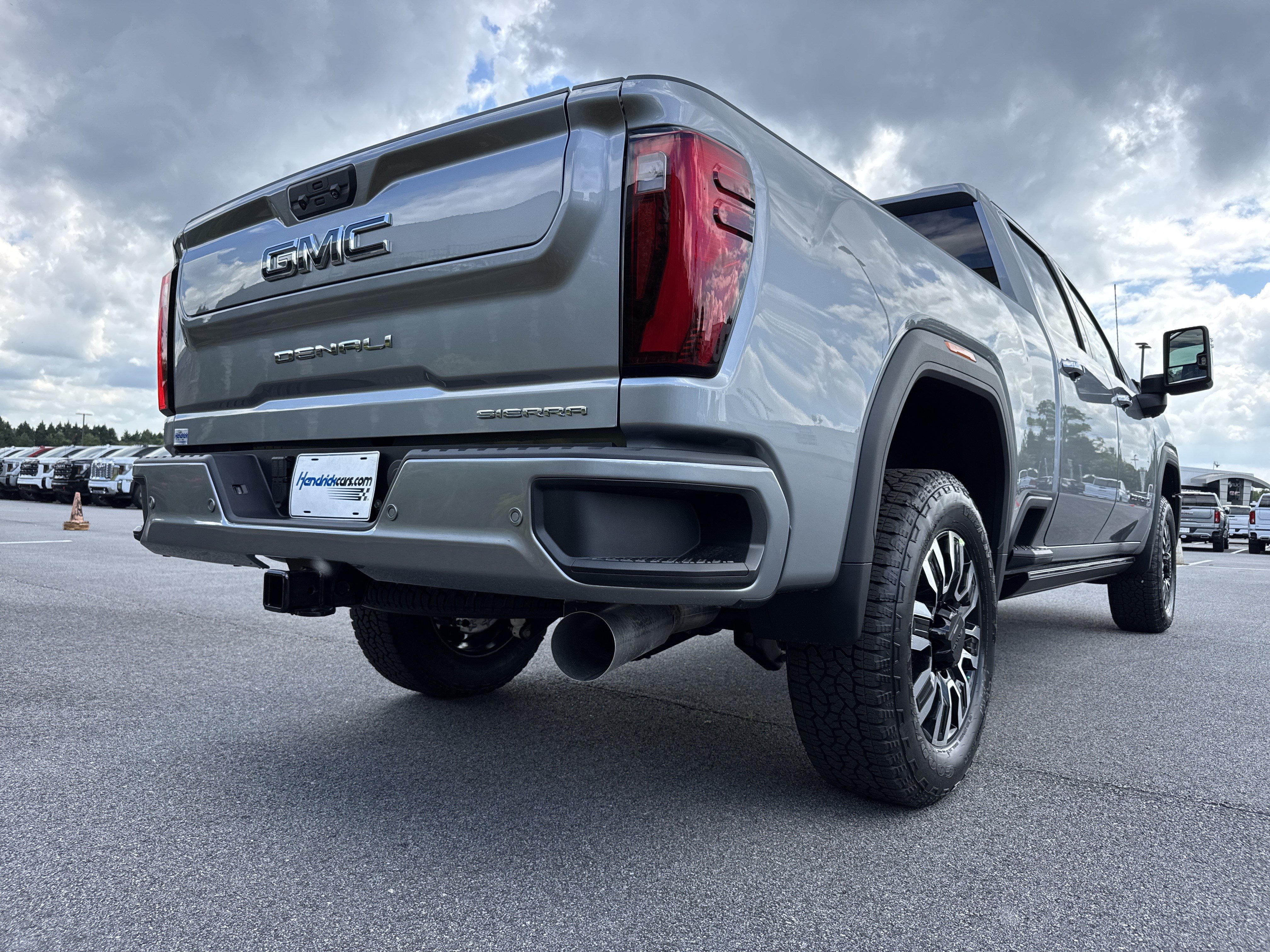 Used 2026 GMC Sierra 2500 Denali Ultimate AWD/4WD image 10