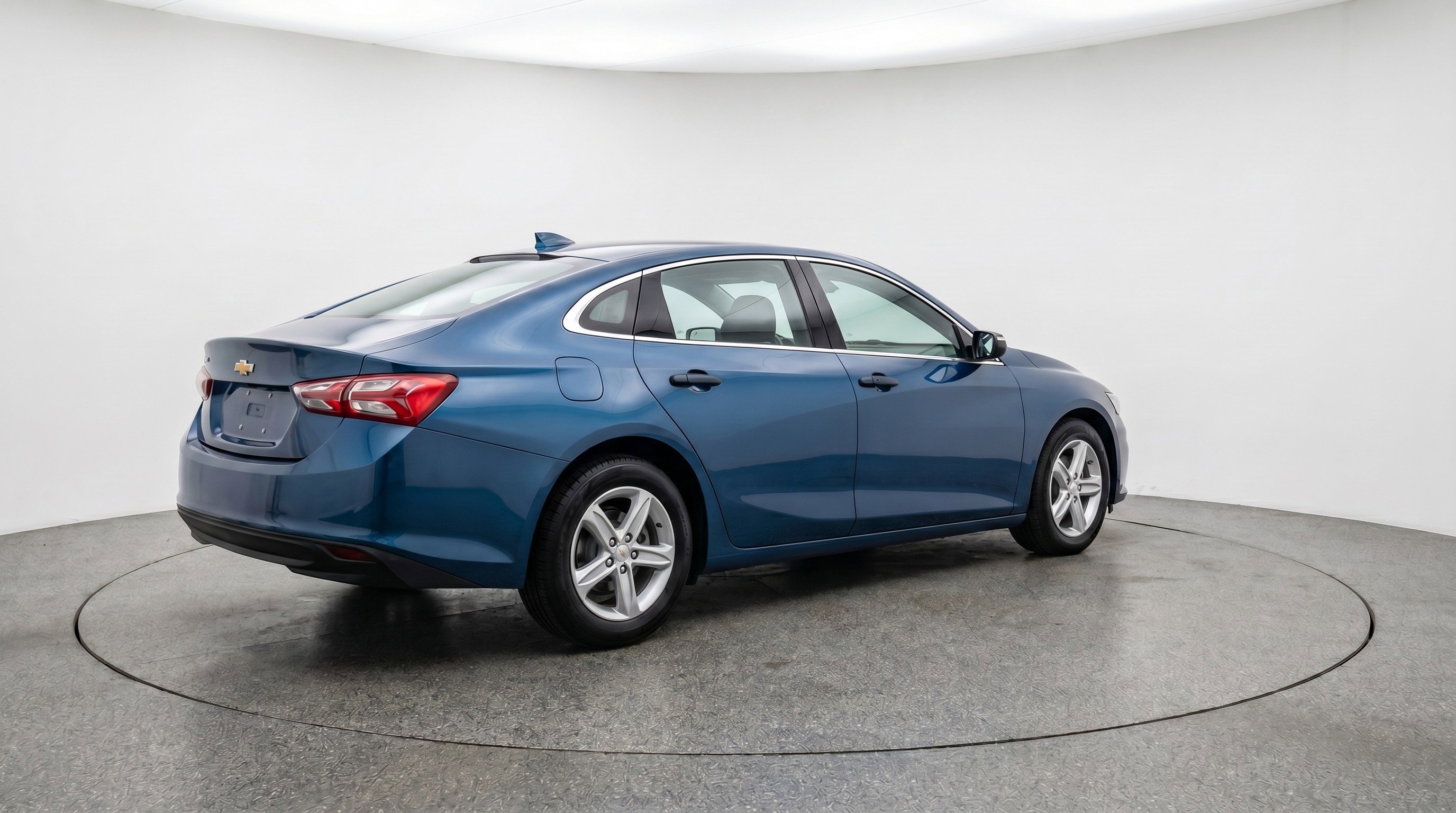 Used 2024 Chevrolet Malibu LT FWD image 9